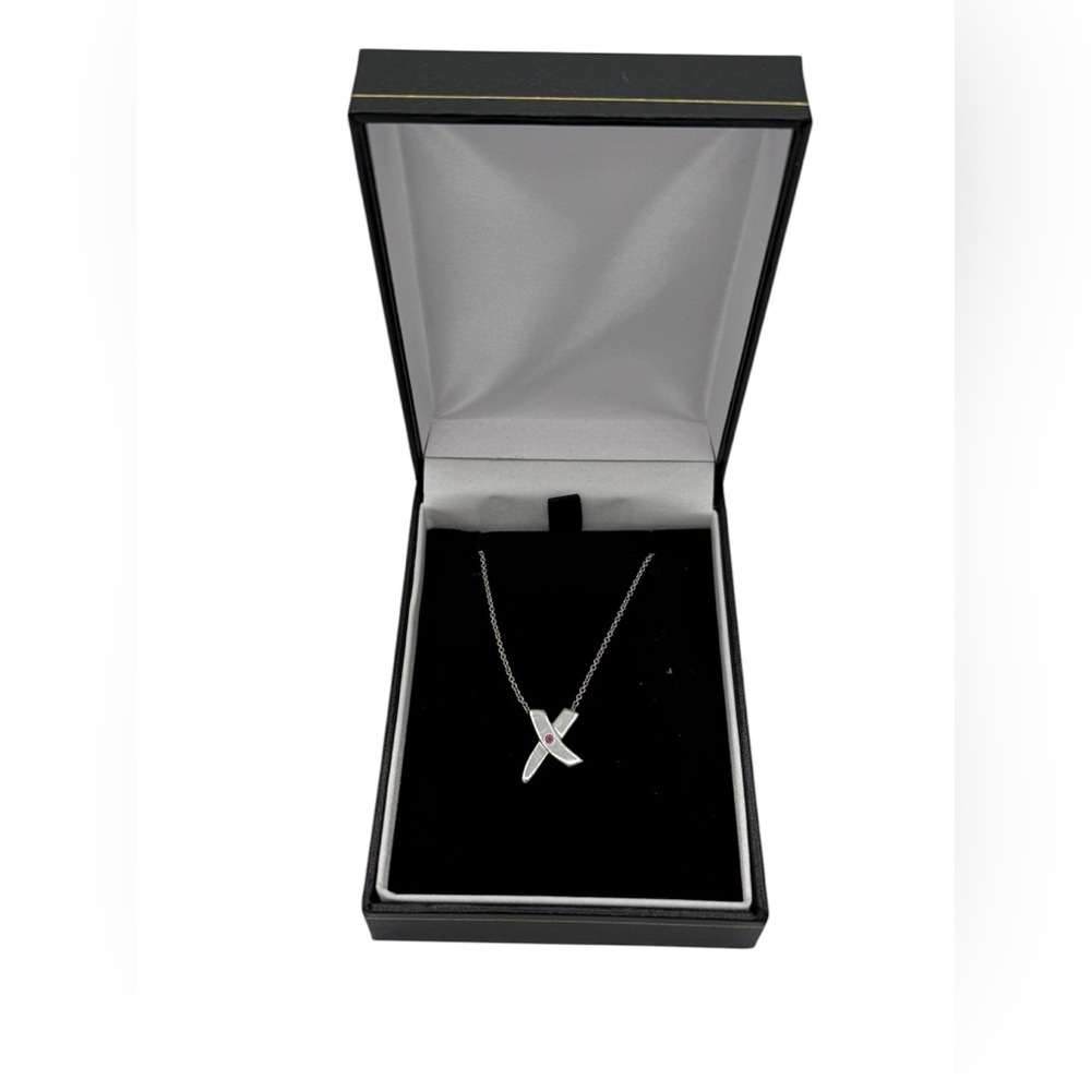 Tiffany & Co Paloma Picasso Kiss Necklace Pendant.